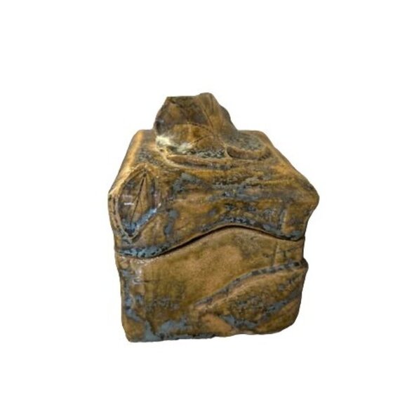 Handcrafted Ceramic Trinket Box With Leaf Detail In Golden Bronze Finish 6" x 5" - Picture 7 of 13
